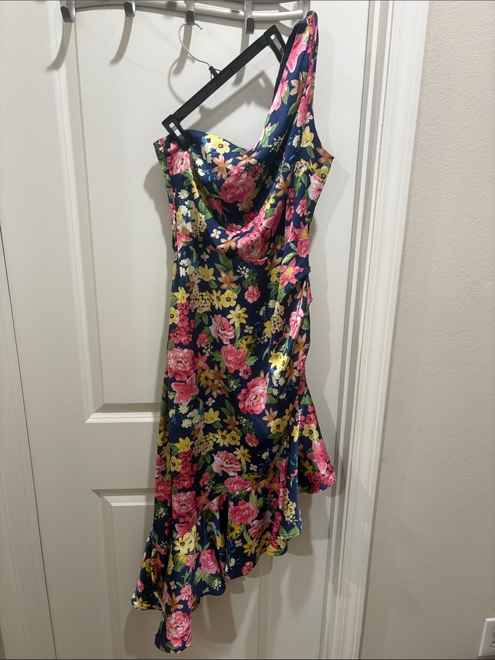 Lulu's Divinely Blooming Multi Floral Print Midi Dress - Size Medium